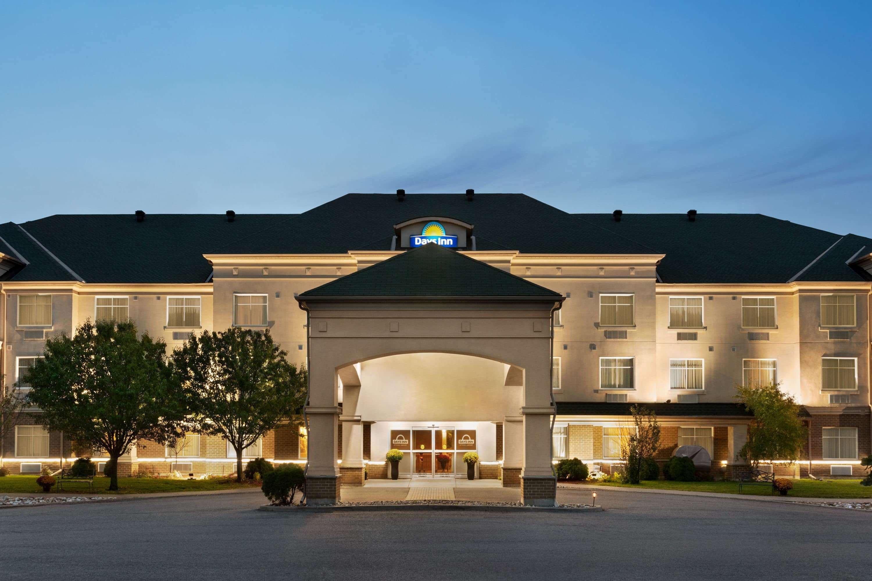 Days Inn By Wyndham Ottawa Airport Extérieur photo