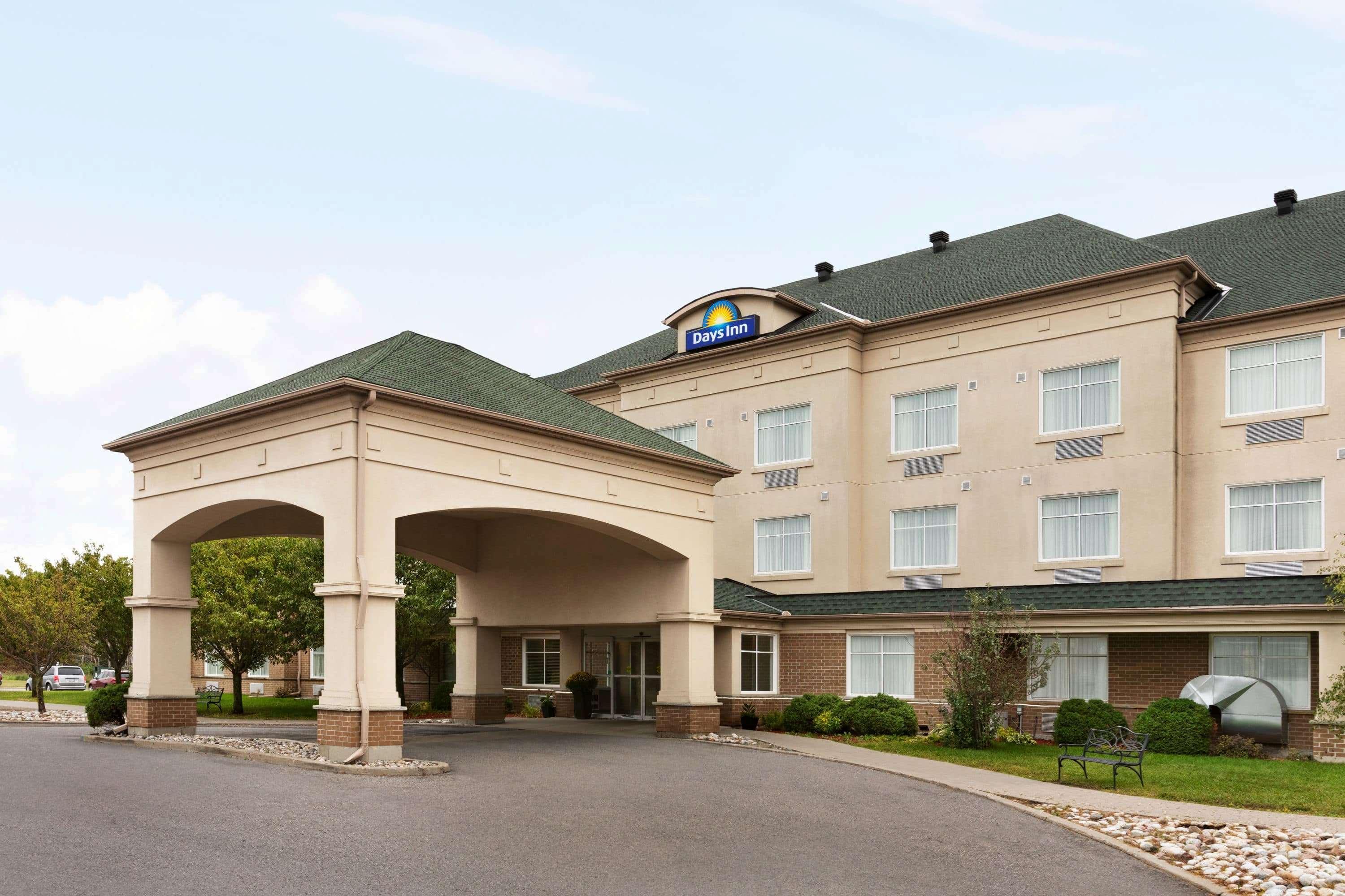 Days Inn By Wyndham Ottawa Airport Extérieur photo